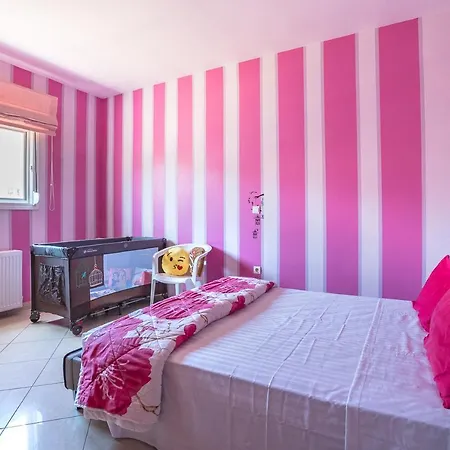 'diana's Apartment'